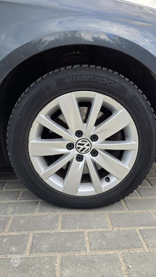Volkswagen Passat 2011 — photo 19