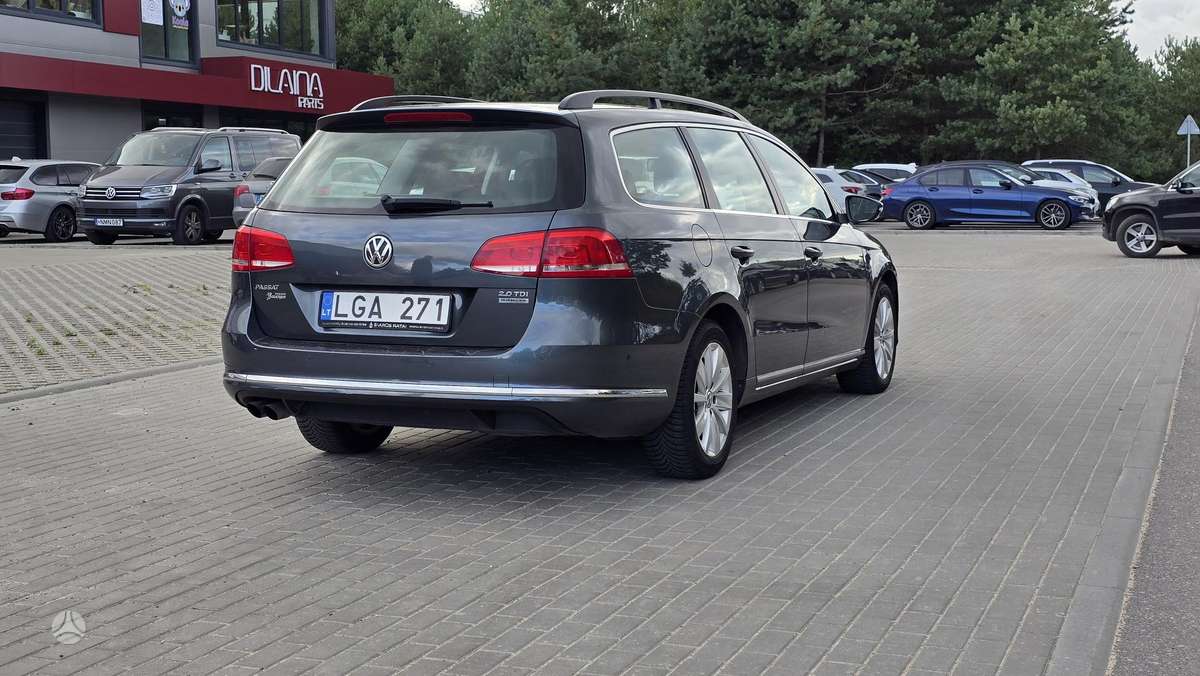 Volkswagen Passat 2011 — photo 5