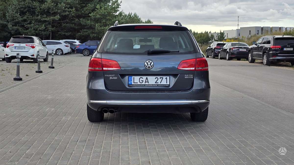 Volkswagen Passat 2011 — photo 6