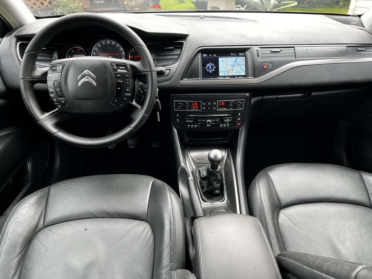Citroen C5 2015 — photo 23
