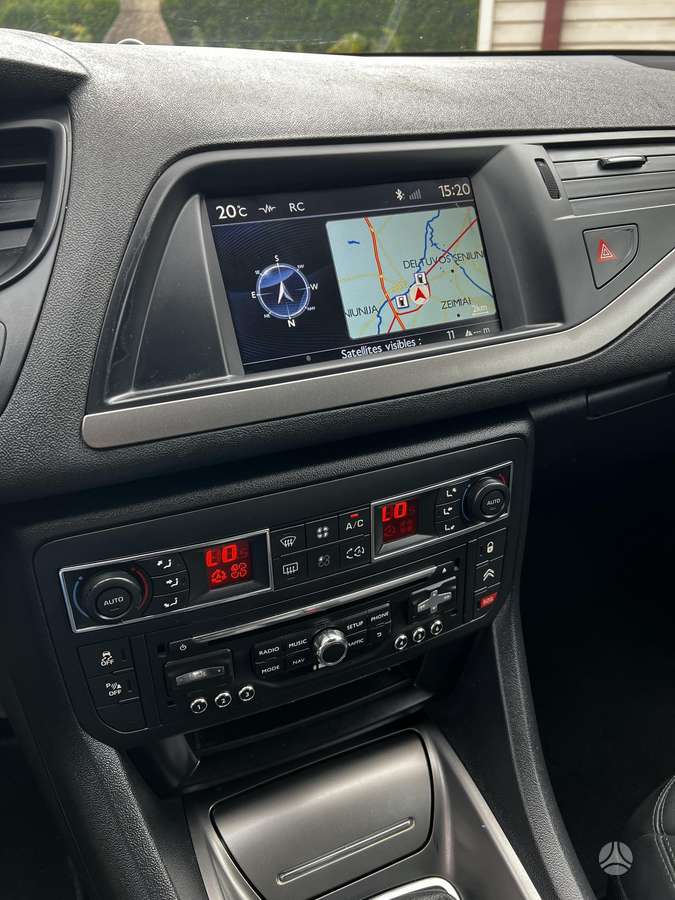 Citroen C5 2015 — photo 24