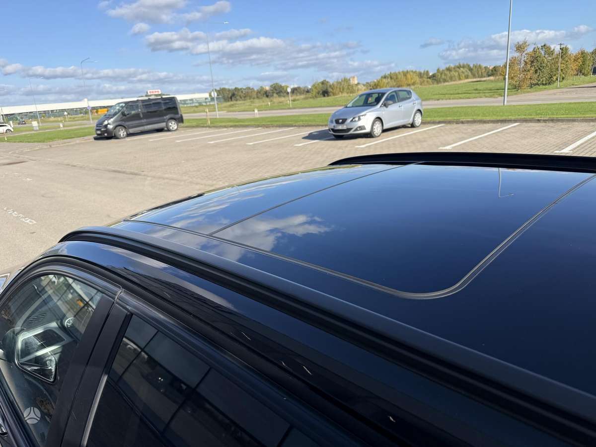 BMW 318 2013 — photo 11