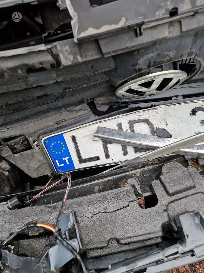 Volkswagen Passat 2009 — photo 11