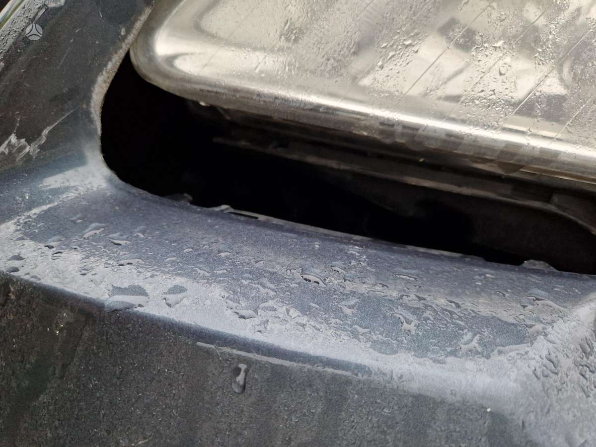 Volkswagen Passat 2009 — photo 17