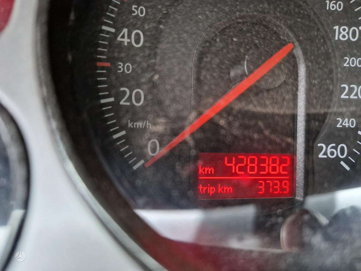 Volkswagen Passat 2009 — photo 21