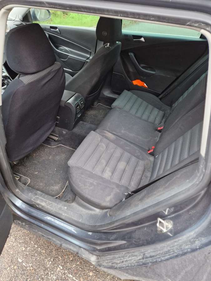 Volkswagen Passat 2009 — photo 7