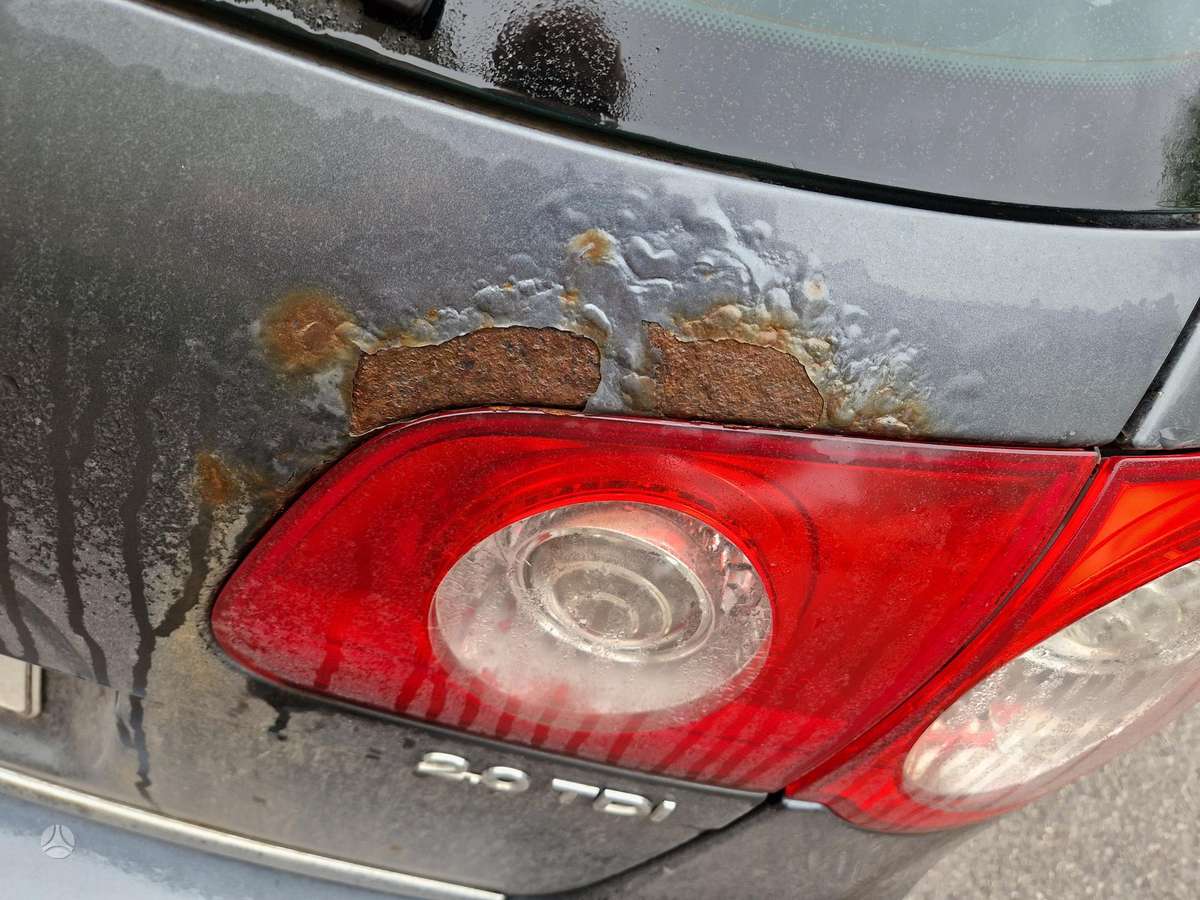 Volkswagen Passat 2009 — photo 8