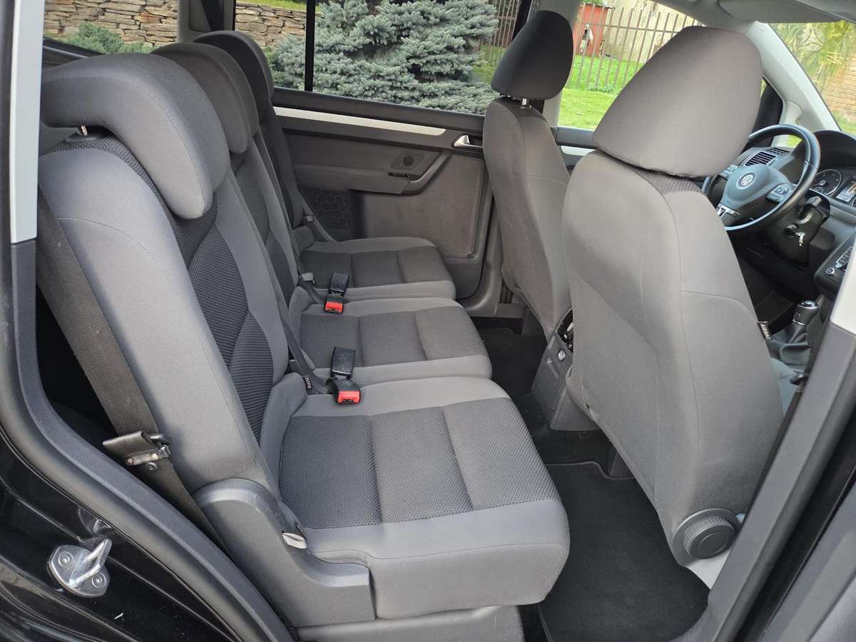 Volkswagen Touran 2015 — photo 20