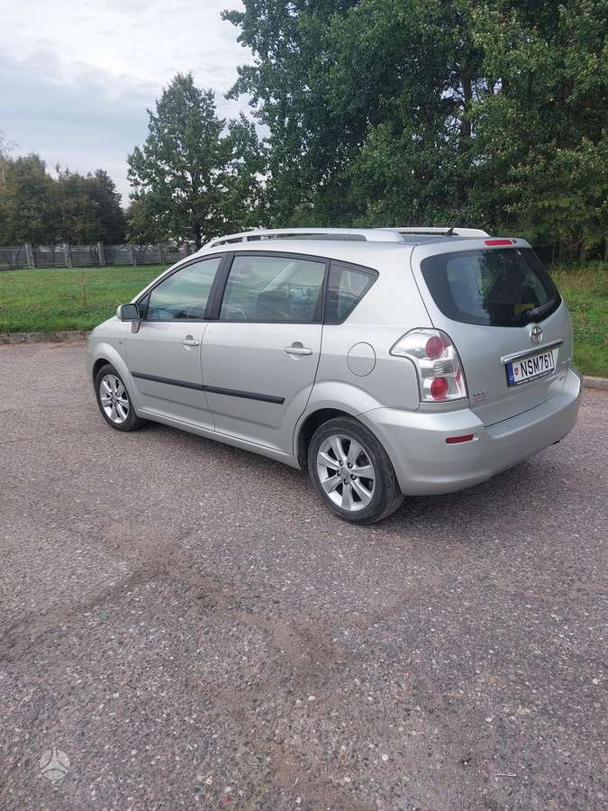 Toyota Corolla 2007 — вигляд ззаду