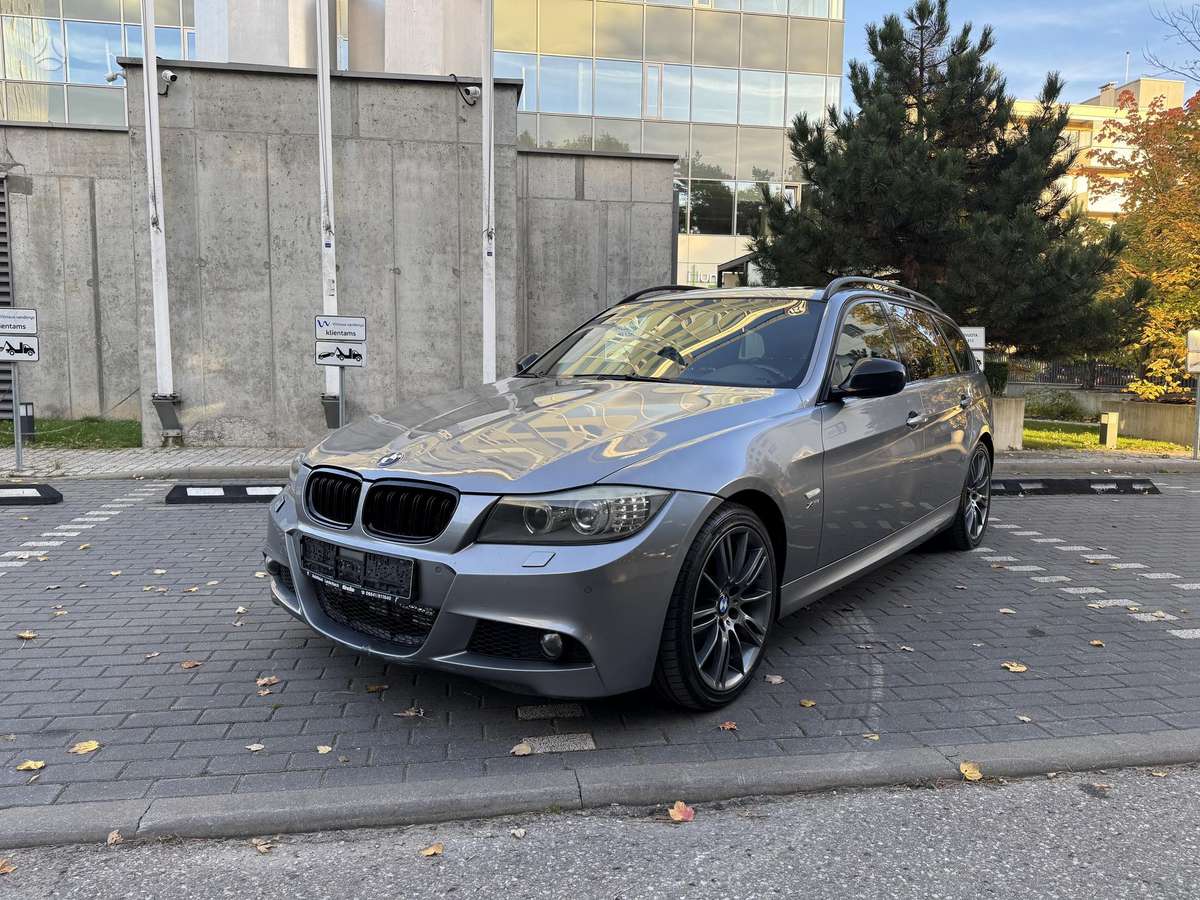 BMW 320 2009 — photo 10