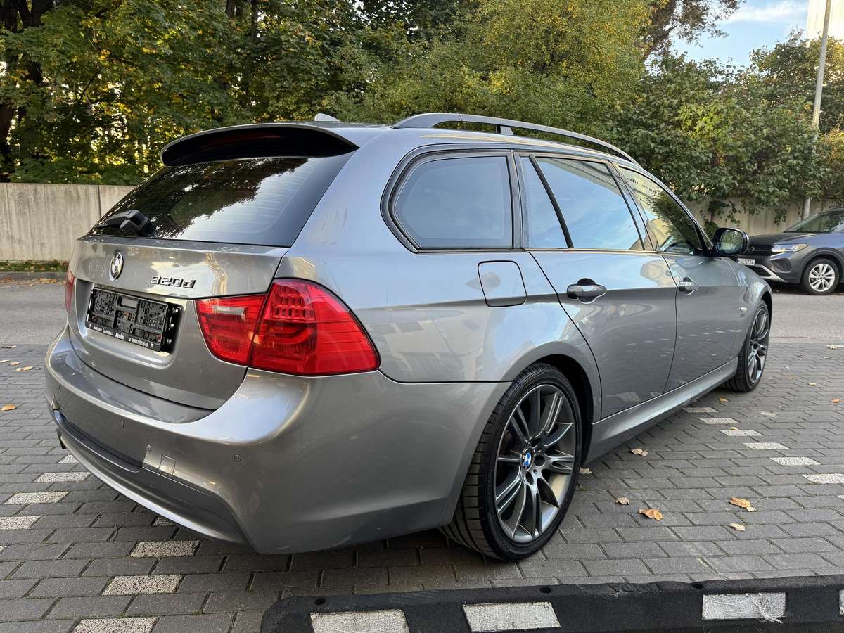 BMW 320 2009 — engine 1995 cm³, 177 HP (130kW)