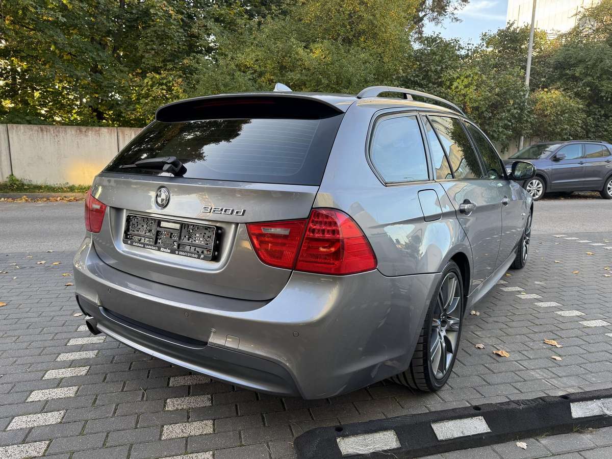 BMW 320 2009 — photo 5