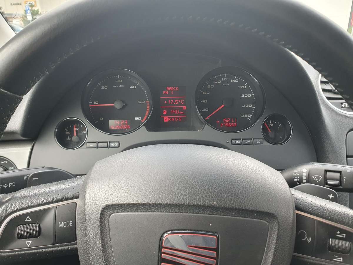 Seat Exeo 2012 — photo 12