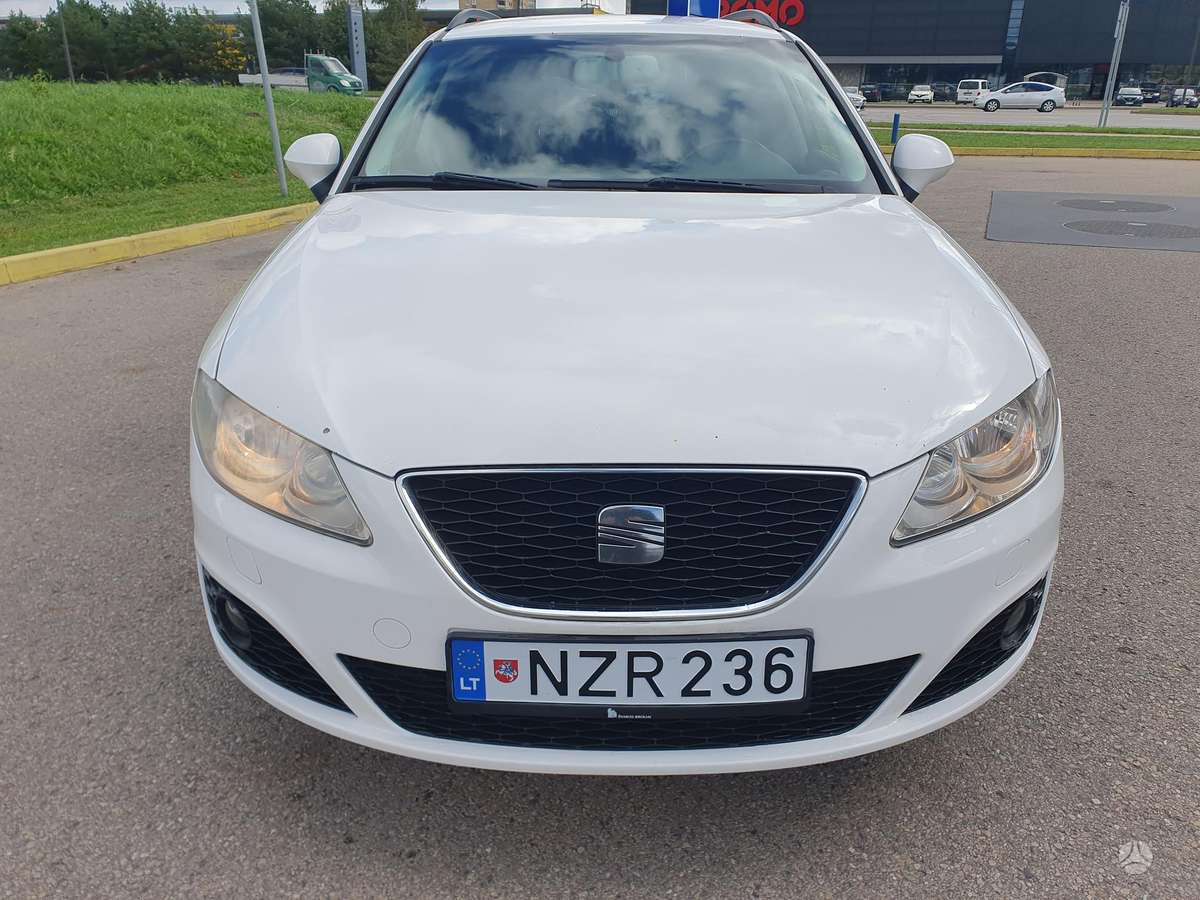 Seat Exeo 2012 — rear view