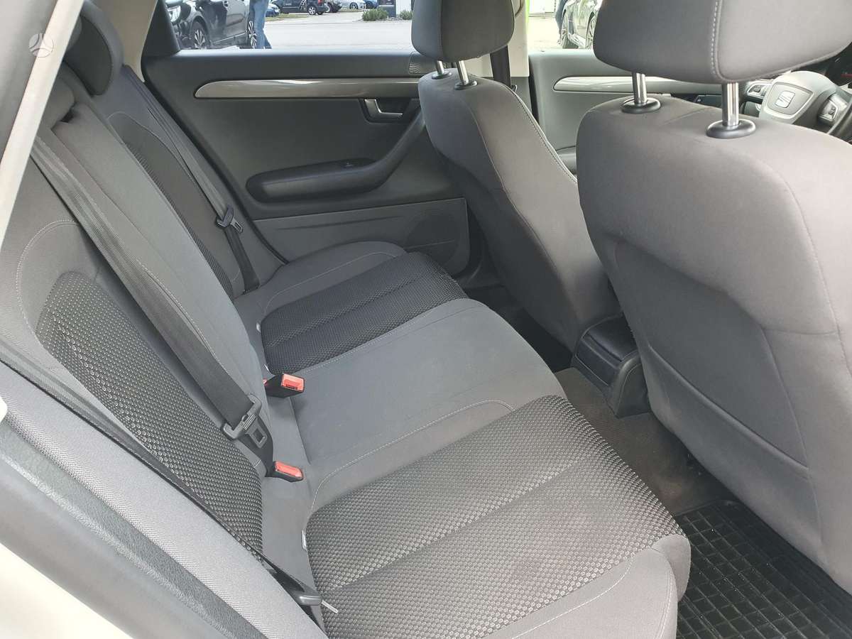 Seat Exeo 2012 — photo 9