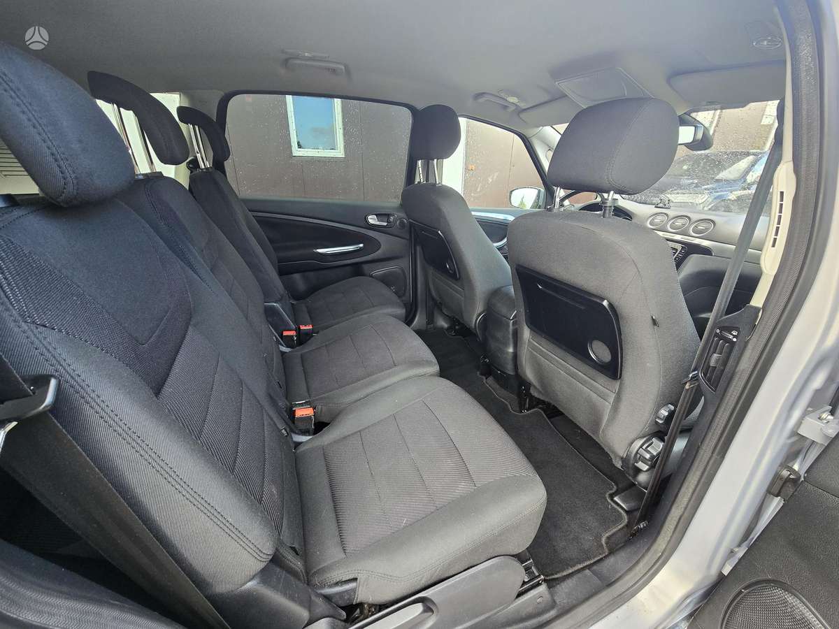 Ford S-MAX 2012 — photo 14