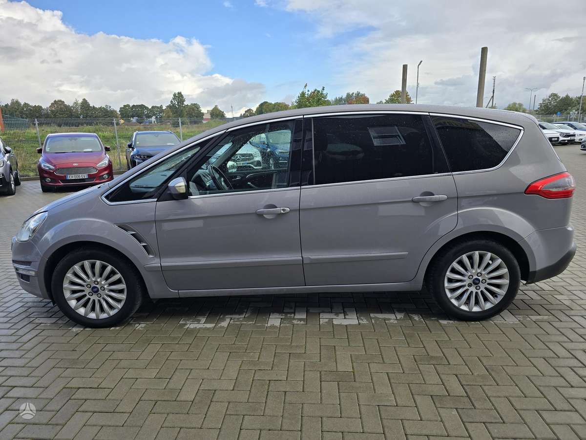 Ford S-MAX 2012 — photo 8