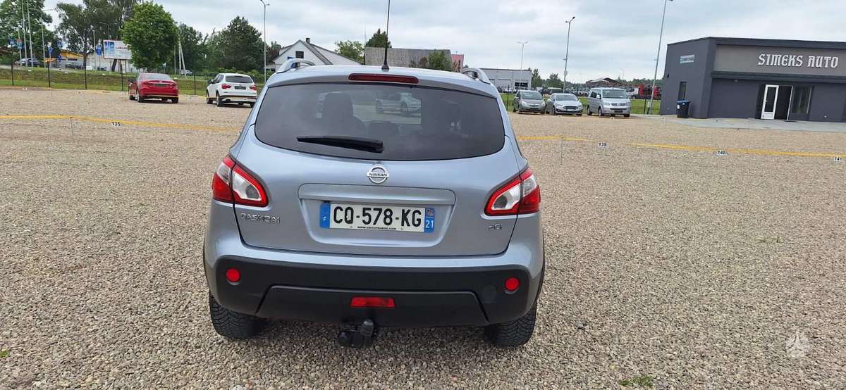 Nissan Qashqai 2013 — engine 1461 cm³, 110 HP (81kW)