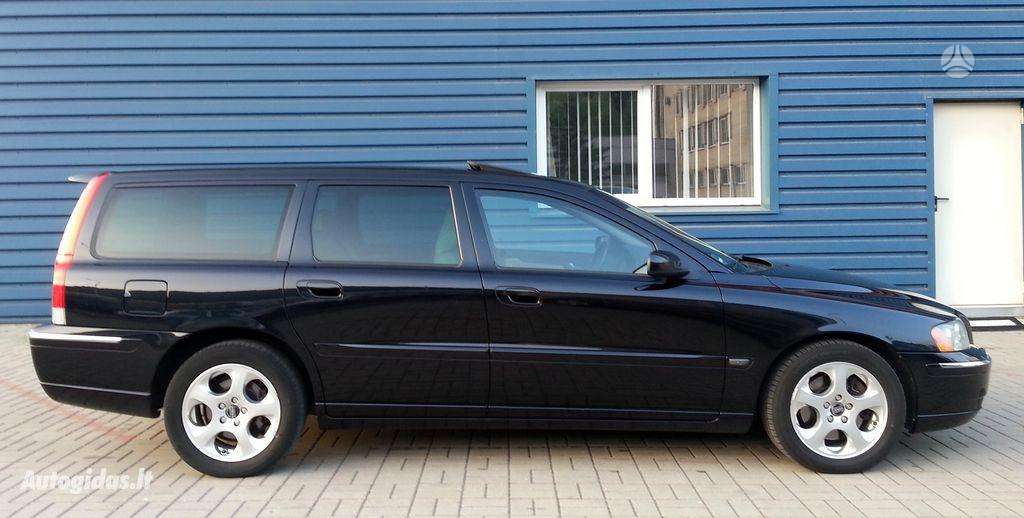 Volvo V70 2006 — салон