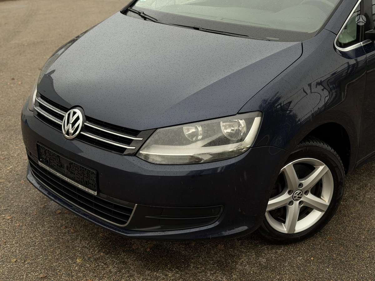 Volkswagen Sharan 2010 — photo 14