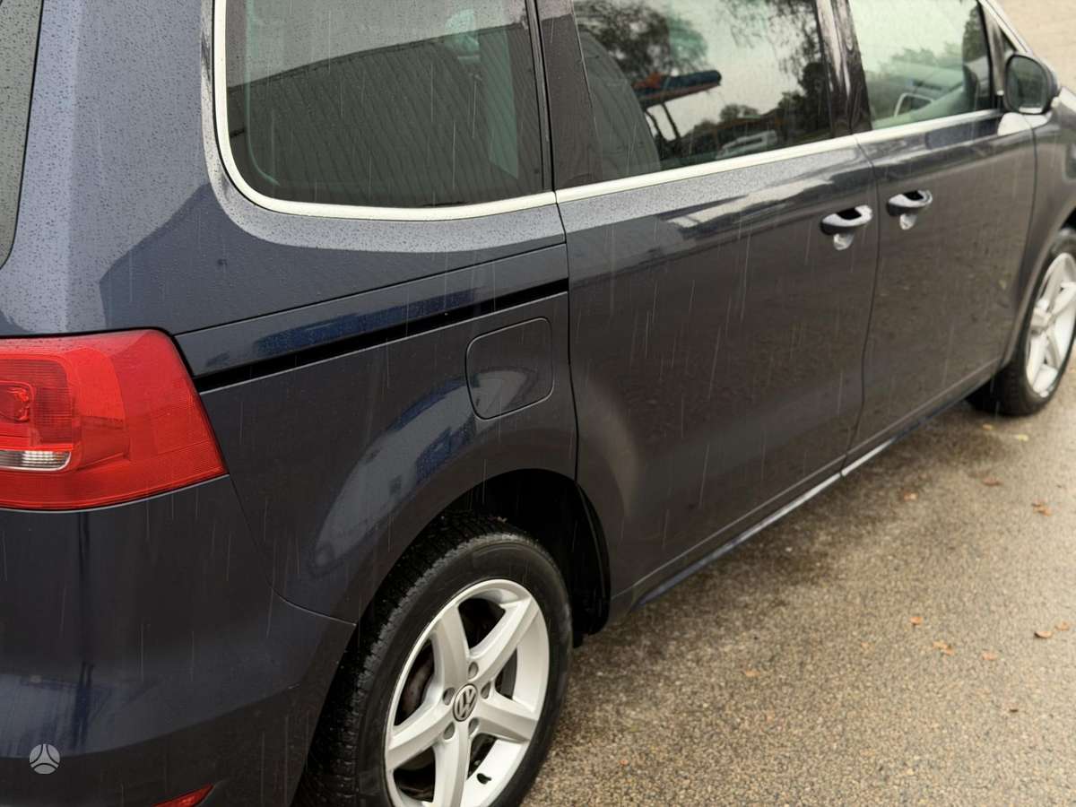 Volkswagen Sharan 2010 — photo 15