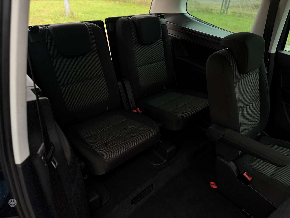 Volkswagen Sharan 2010 — photo 27