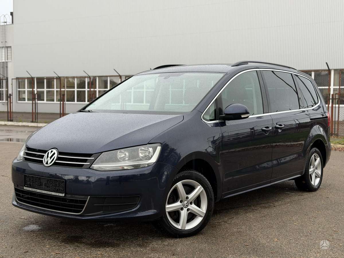 Volkswagen Sharan 2010 — interior