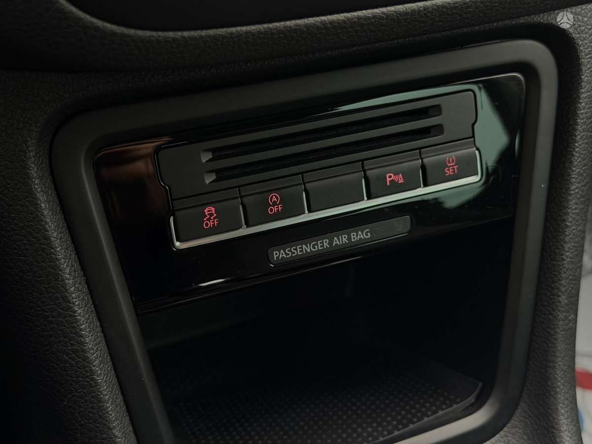 Volkswagen Sharan 2010 — photo 33