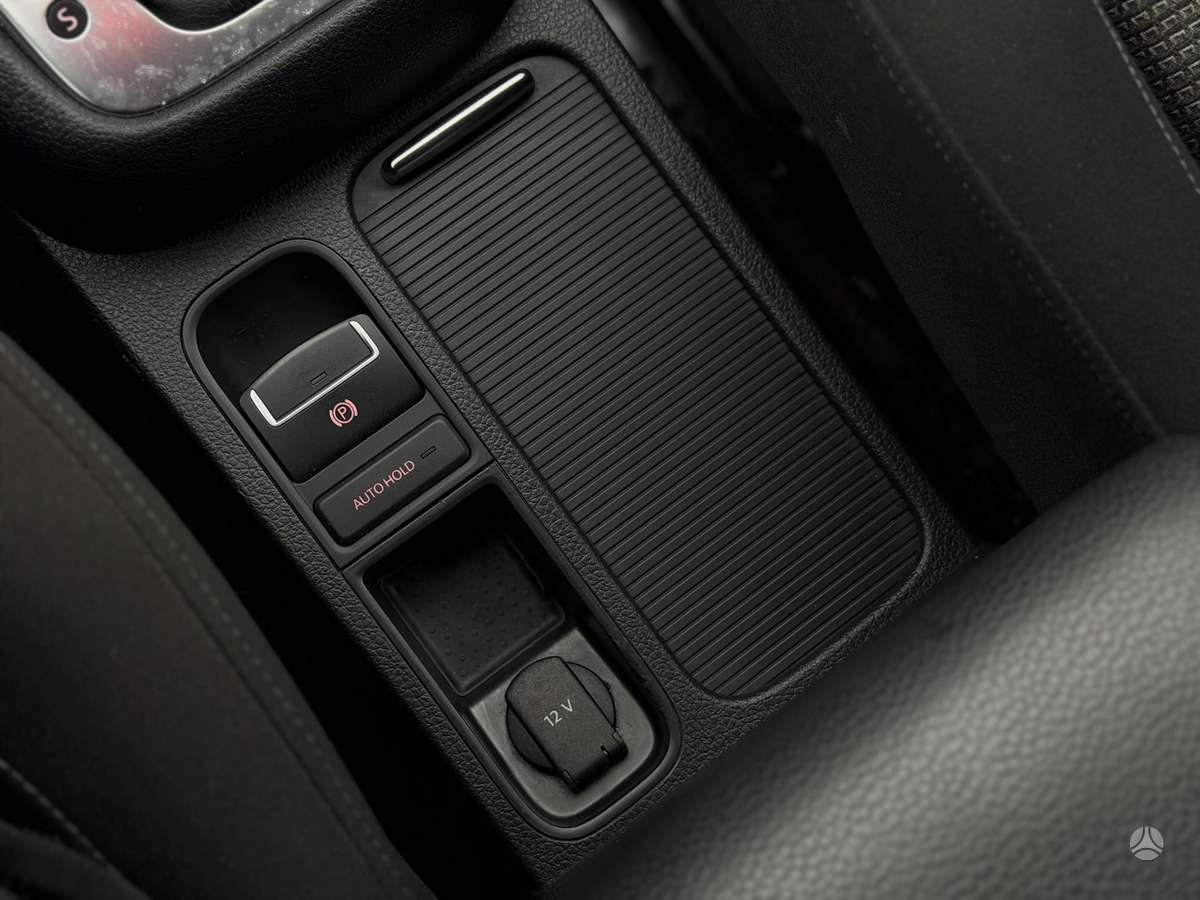 Volkswagen Sharan 2010 — photo 37