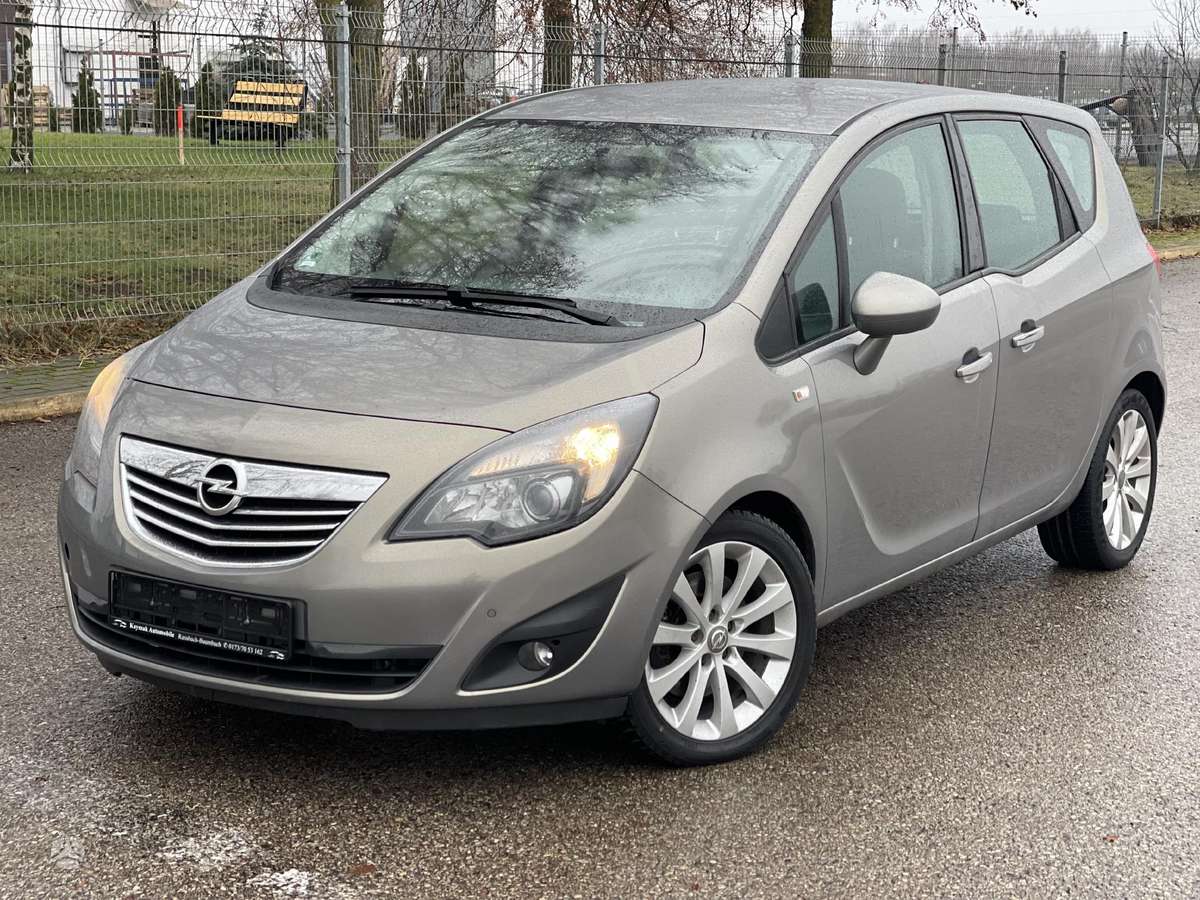 Opel Meriva 2011 — photo 12