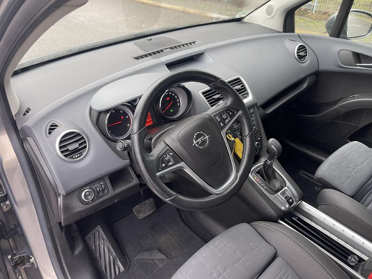 Opel Meriva 2011 — photo 5