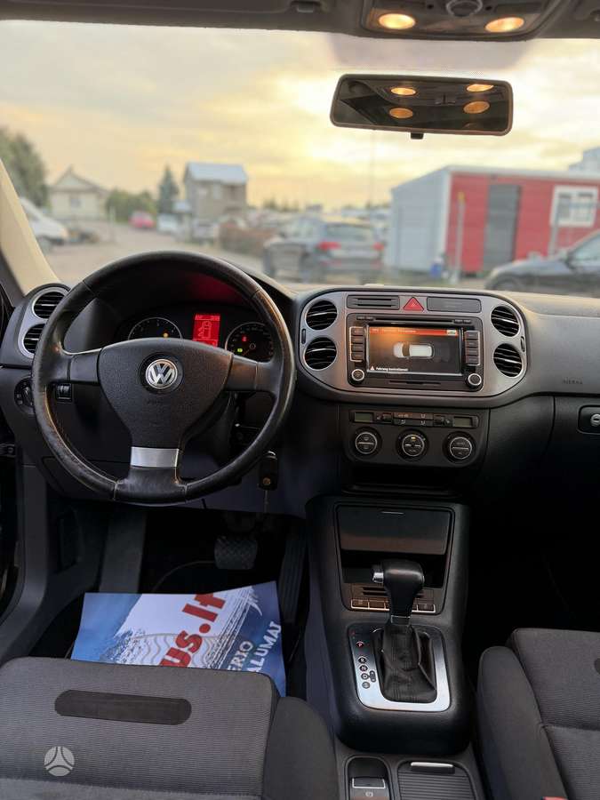 Volkswagen Tiguan 2009 — photo 10