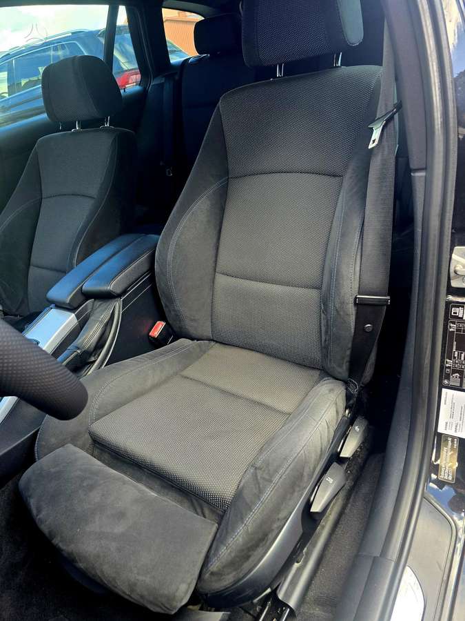BMW 320 2011 — photo 15