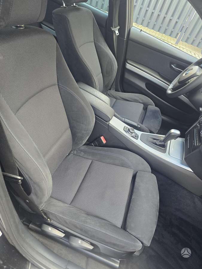 BMW 320 2011 — photo 22