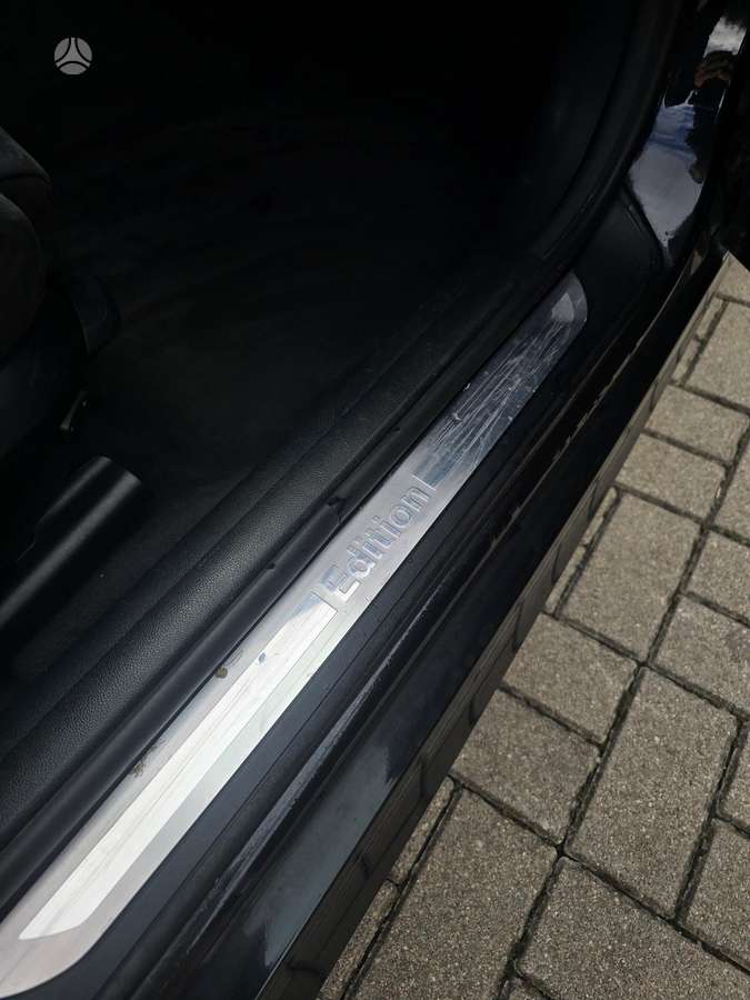 BMW 320 2011 — photo 28