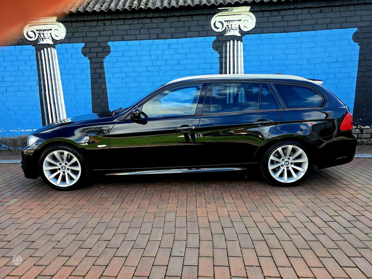 BMW 320 2011 — photo 5
