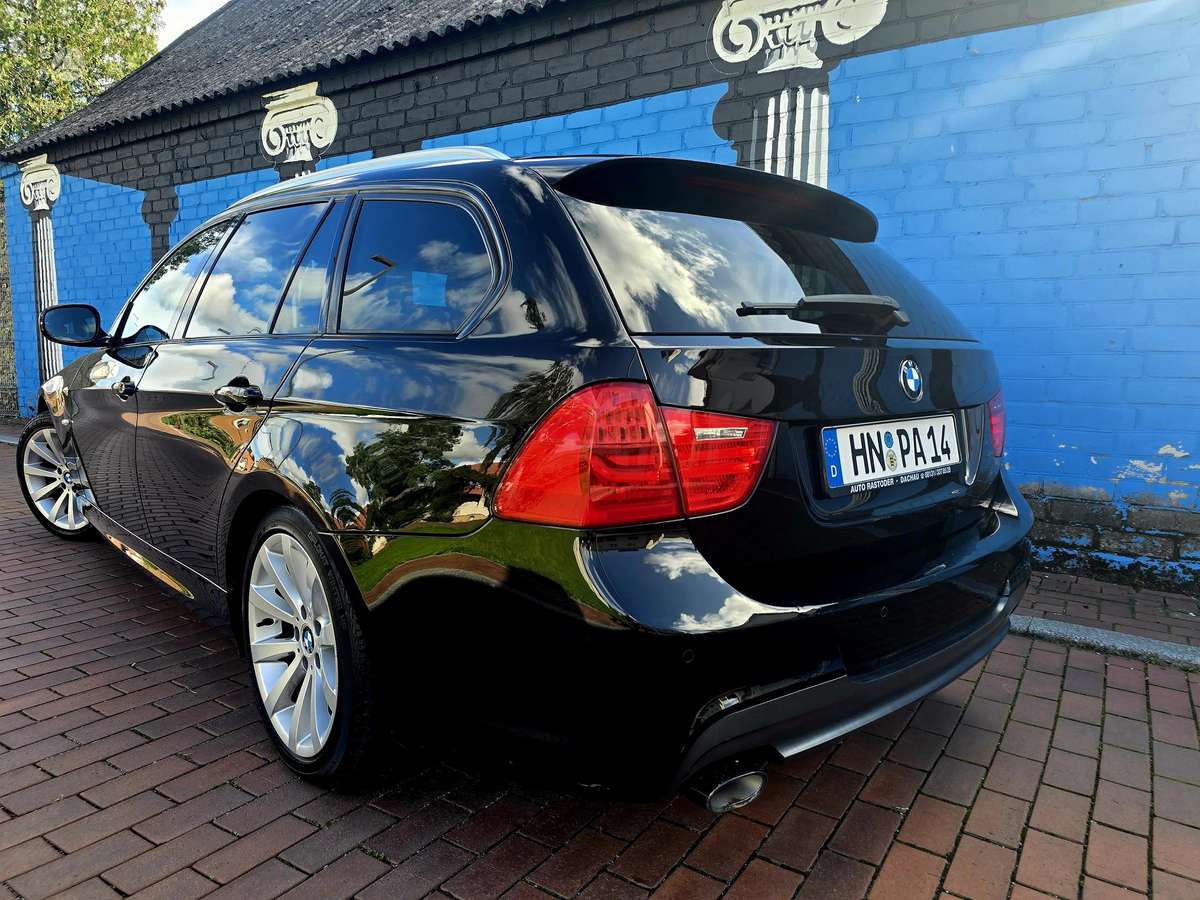 BMW 320 2011 — photo 8