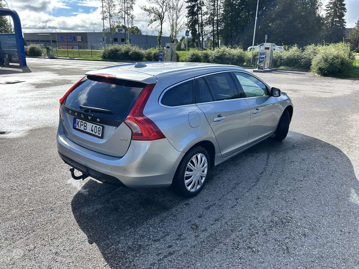 Volvo V60 2012 — photo 5