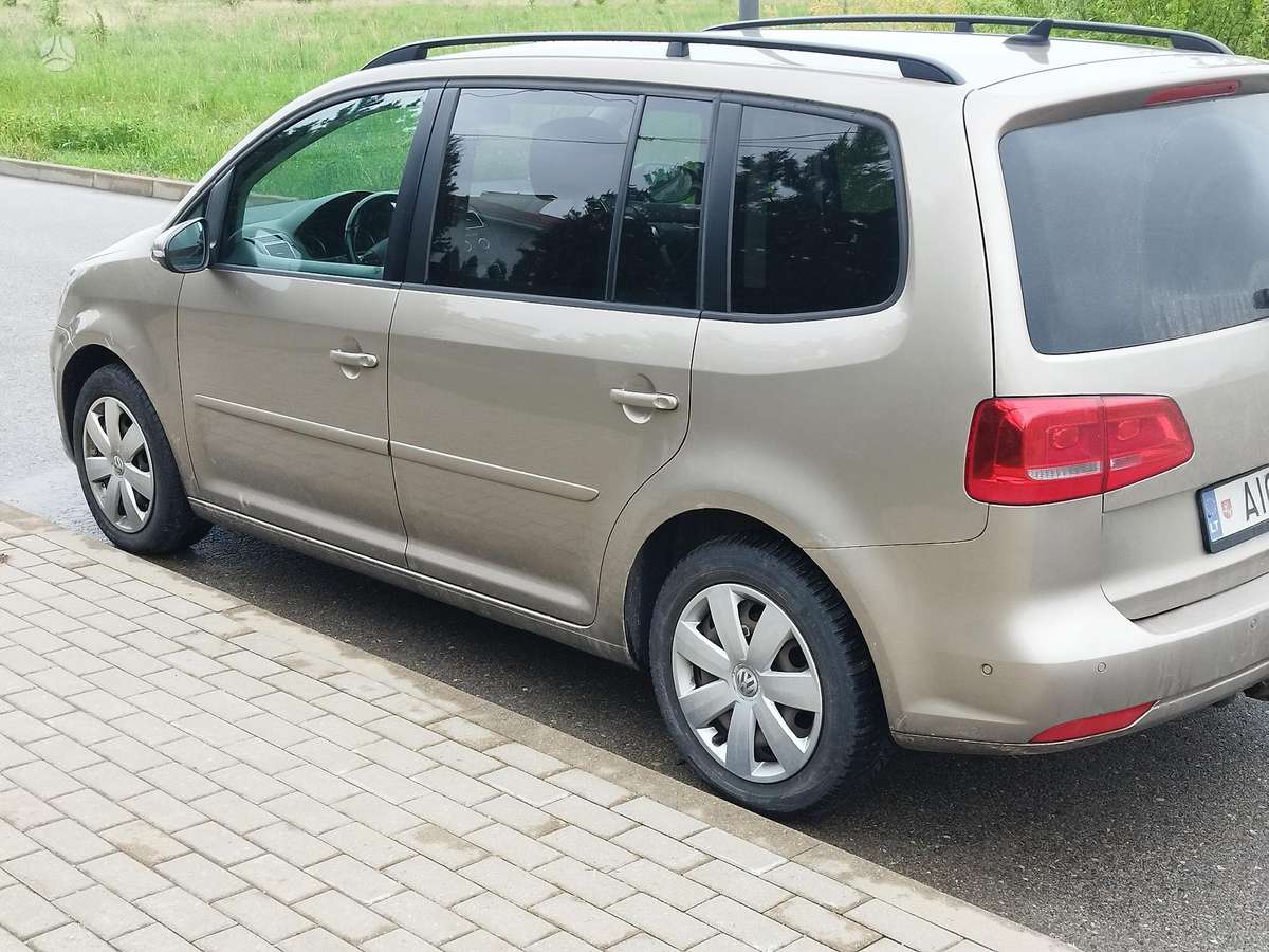 Volkswagen Touran 2013 — photo 6