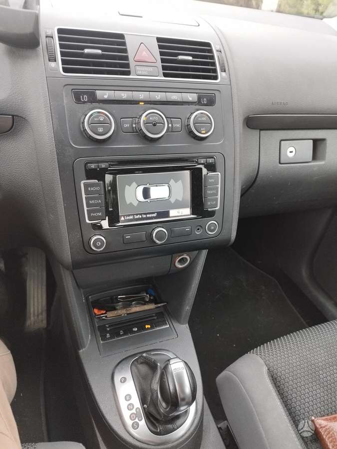 Volkswagen Touran 2013 — photo 7