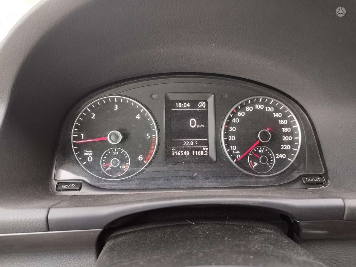 Volkswagen Touran 2013 — photo 8