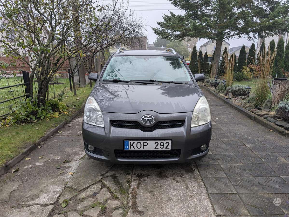 Toyota Corolla 2007 — rear view