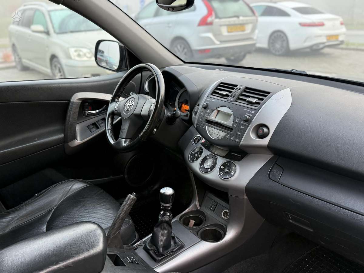 Toyota RAV4 2008 — photo 10