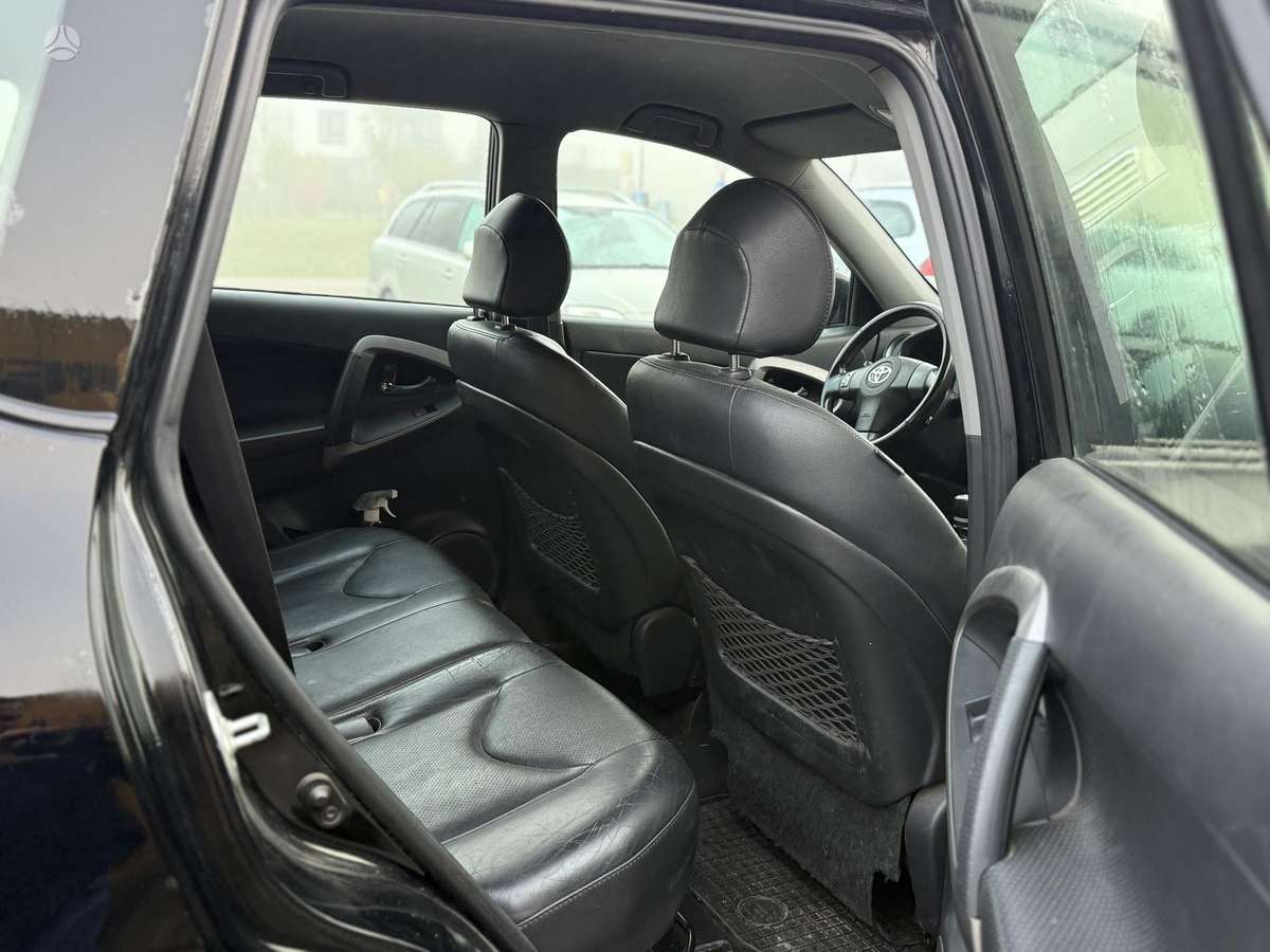 Toyota RAV4 2008 — photo 8