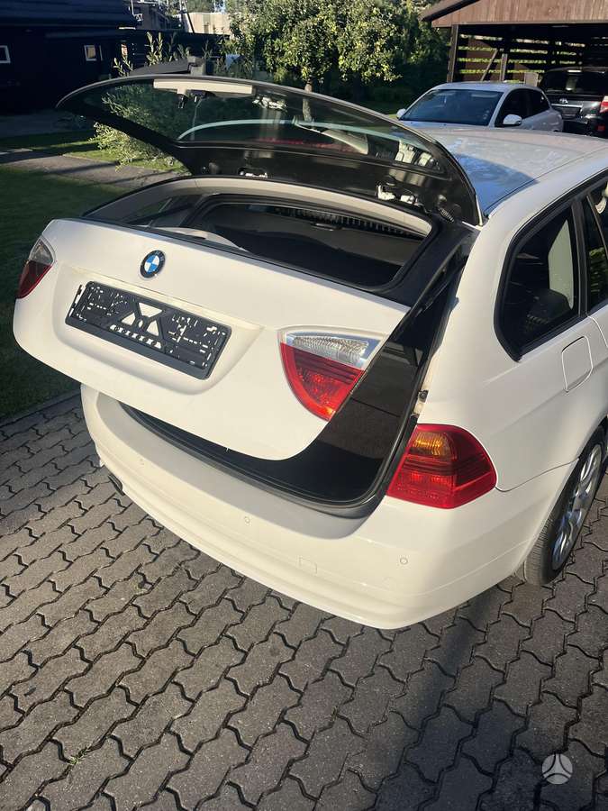 BMW 320 2008 — photo 11