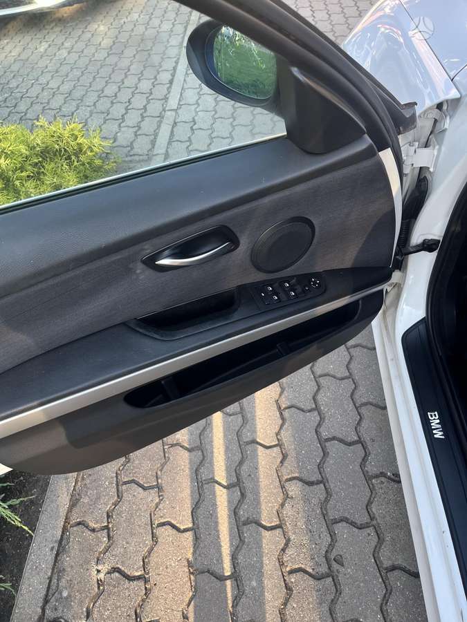 BMW 320 2008 — photo 14