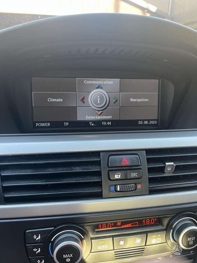 BMW 320 2008 — photo 21