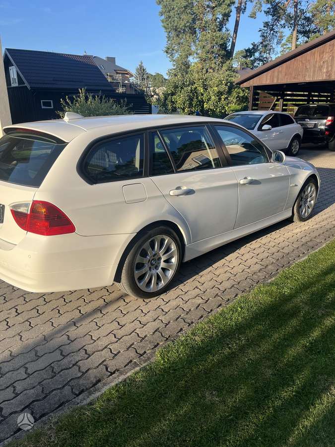 BMW 320 2008 — photo 5