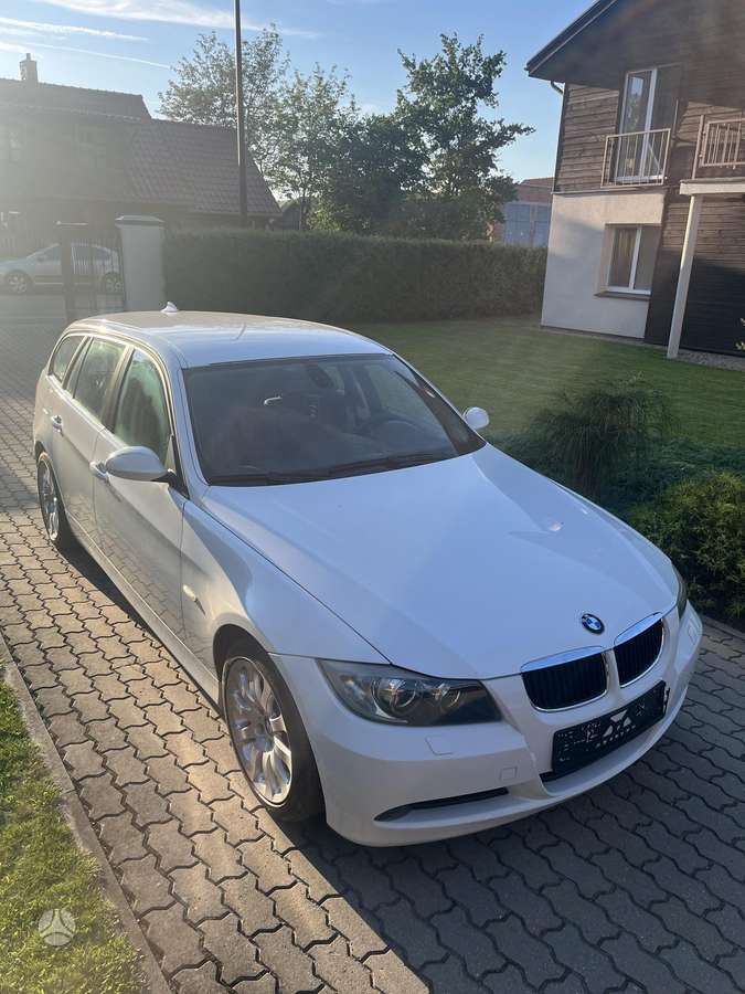 BMW 320 2008 — photo 7