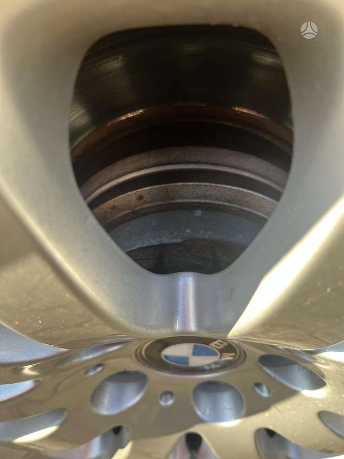 BMW 320 2008 — photo 9